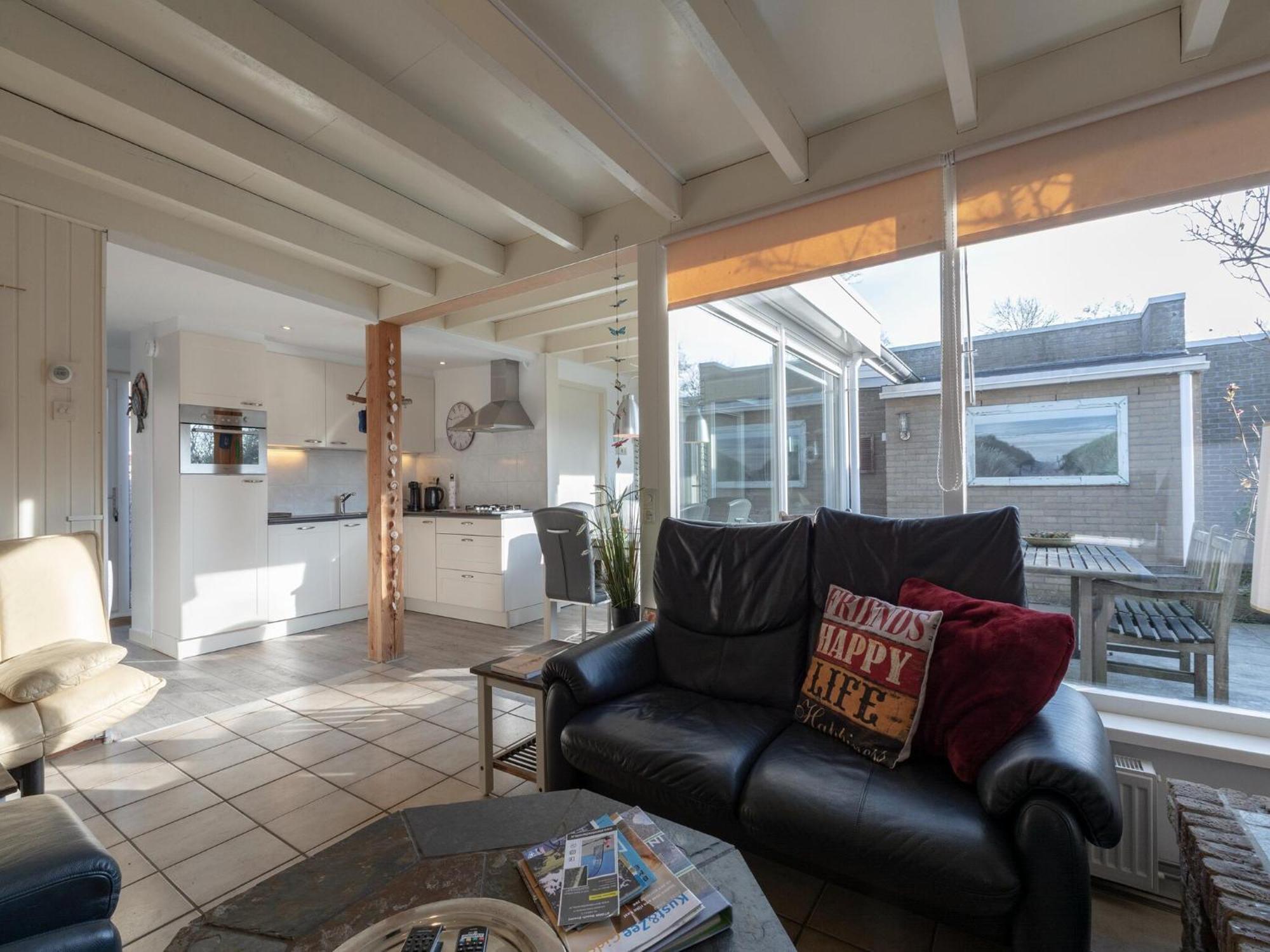 Stylish Bungalow With A Large Garden Sint Maartensvlotbrug エクステリア 写真