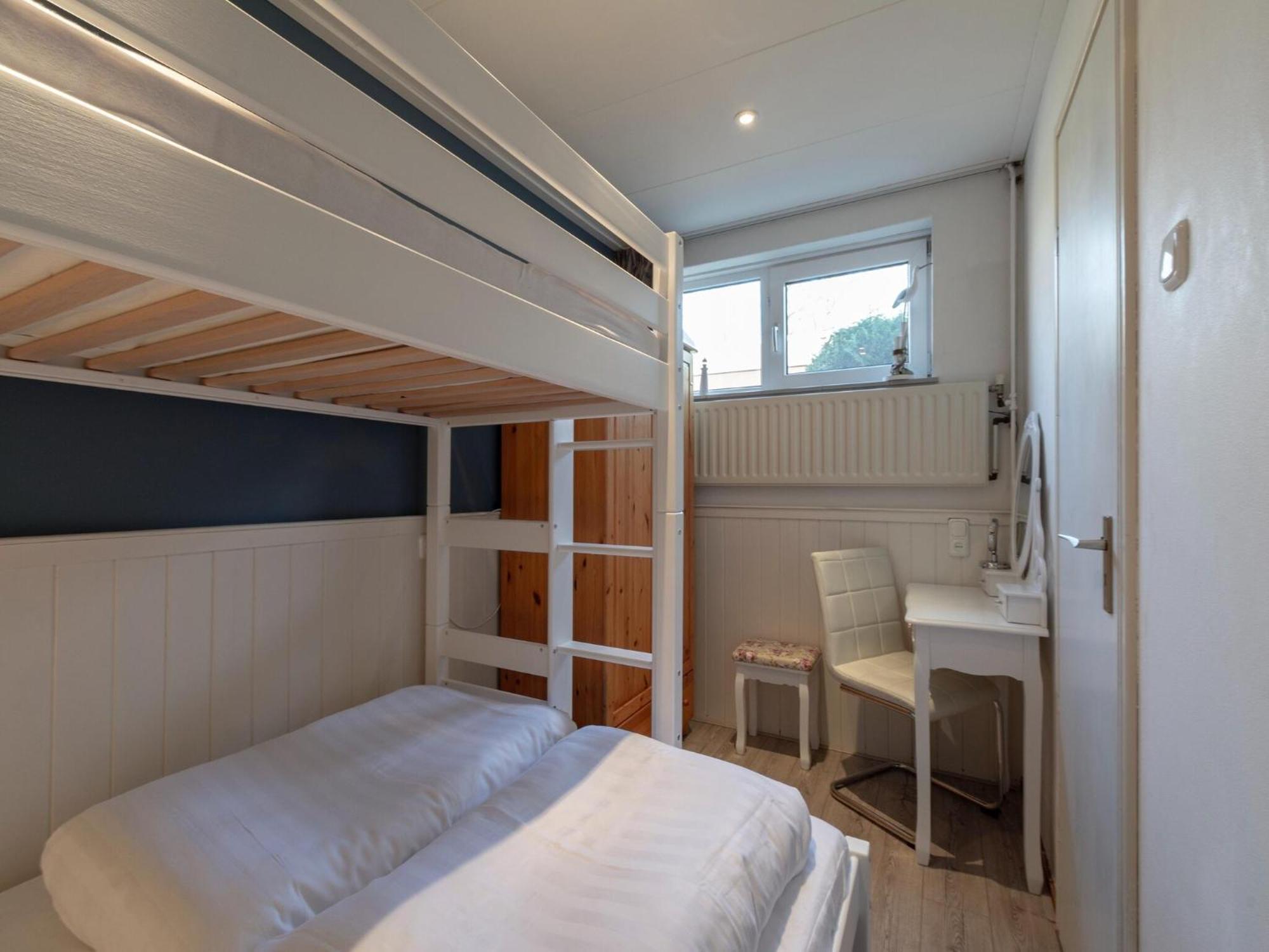 Stylish Bungalow With A Large Garden Sint Maartensvlotbrug エクステリア 写真