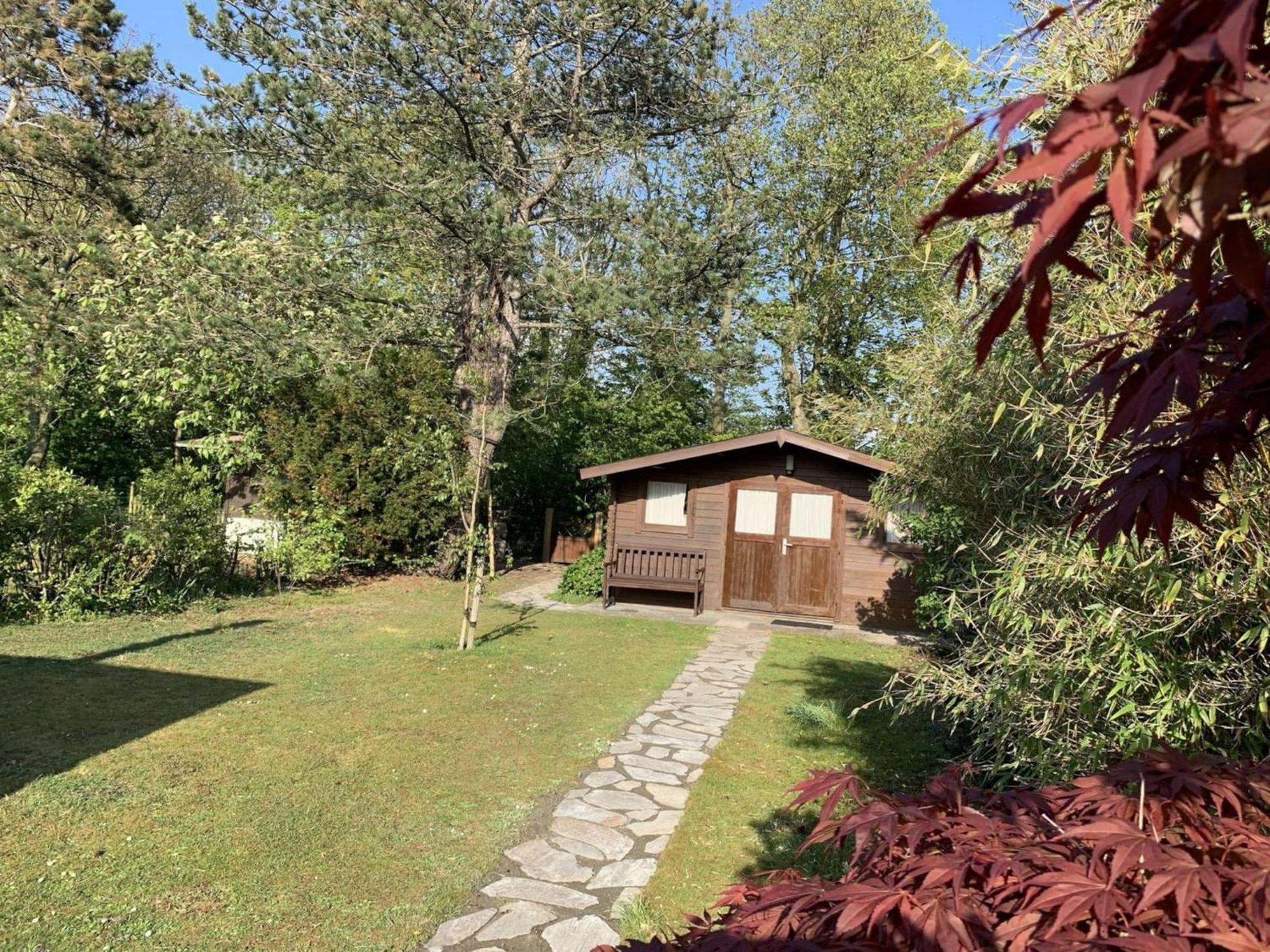 Stylish Bungalow With A Large Garden Sint Maartensvlotbrug エクステリア 写真