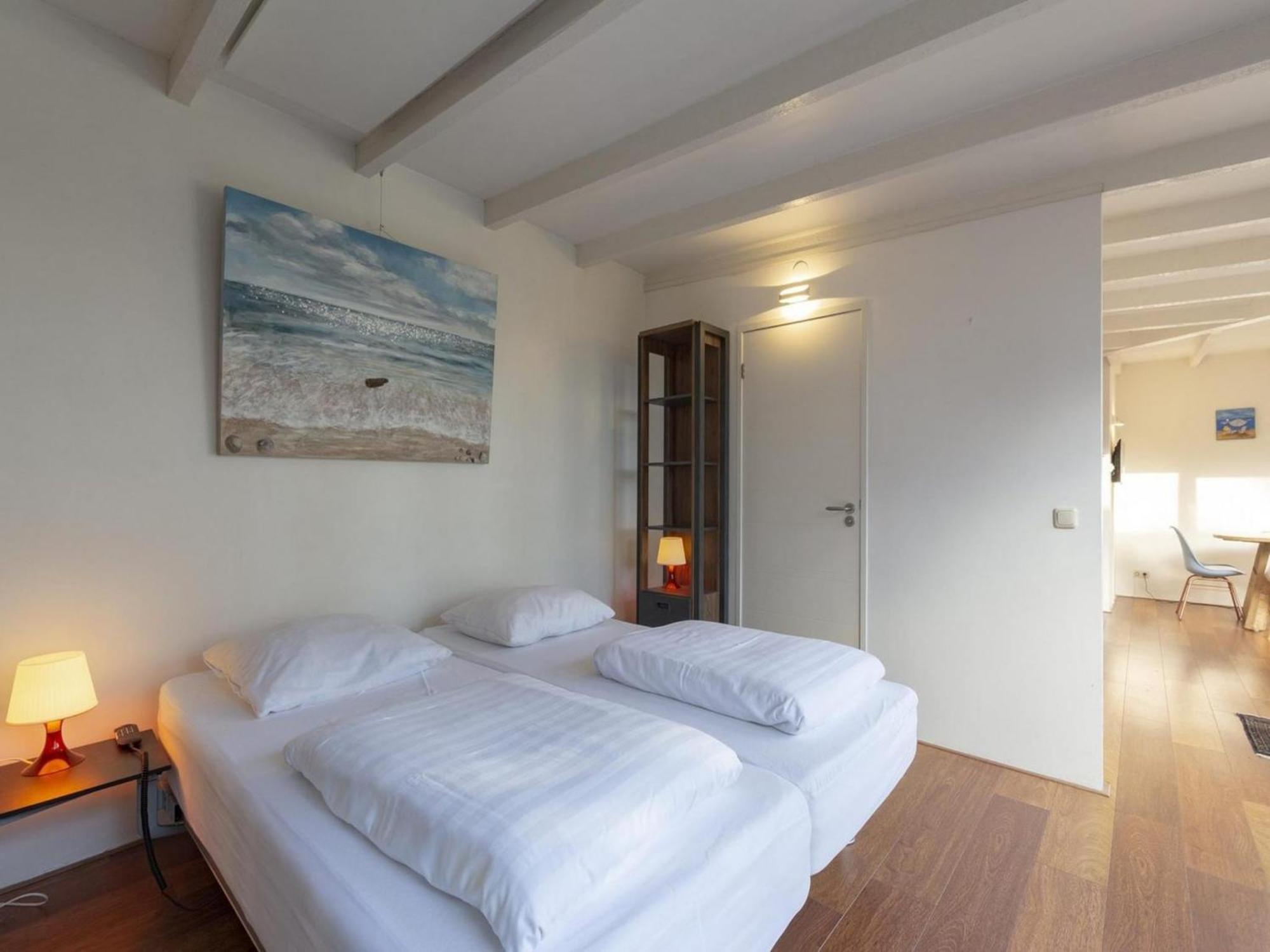 Stylish Bungalow With A Large Garden Sint Maartensvlotbrug エクステリア 写真