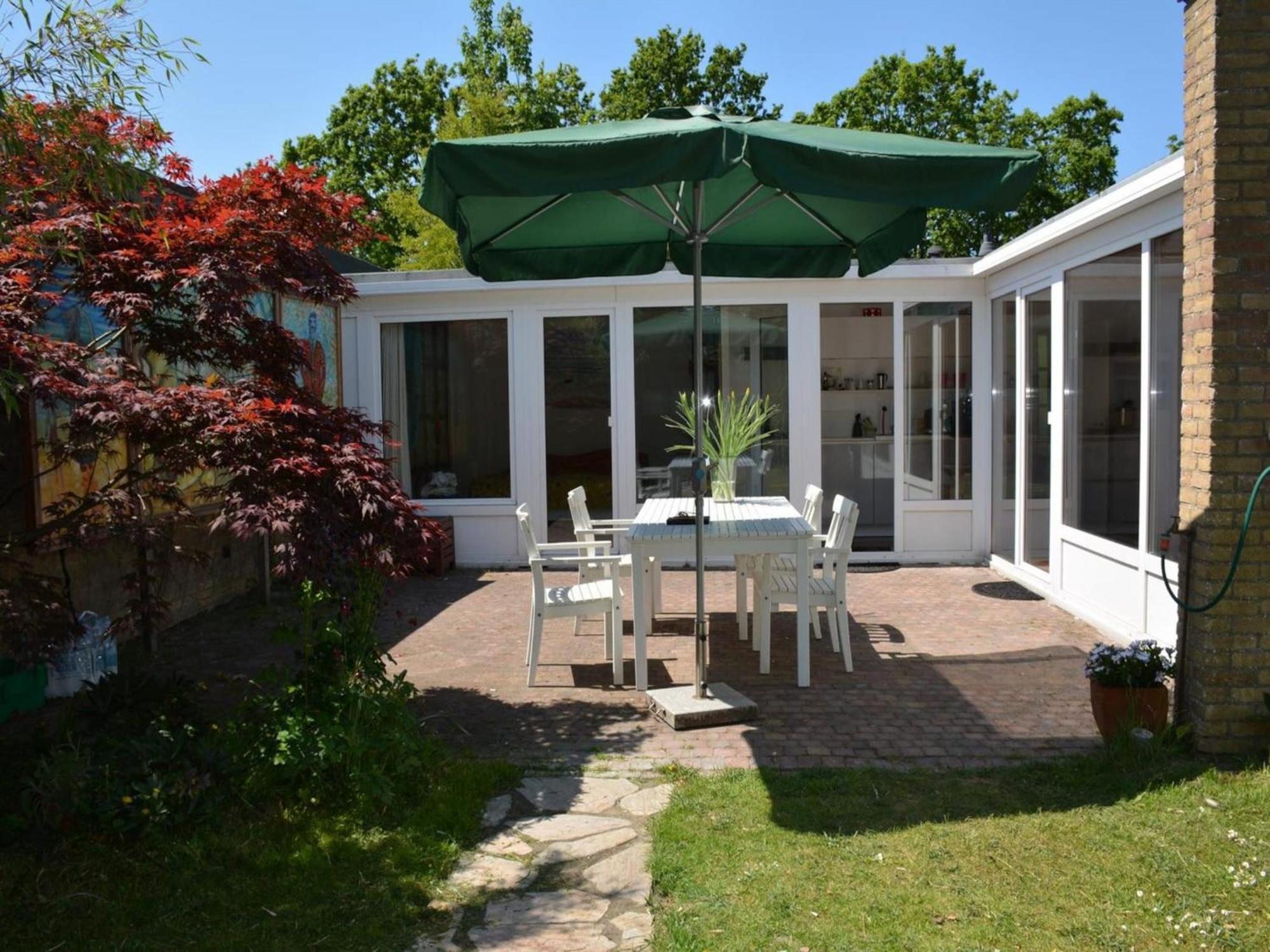 Stylish Bungalow With A Large Garden Sint Maartensvlotbrug エクステリア 写真