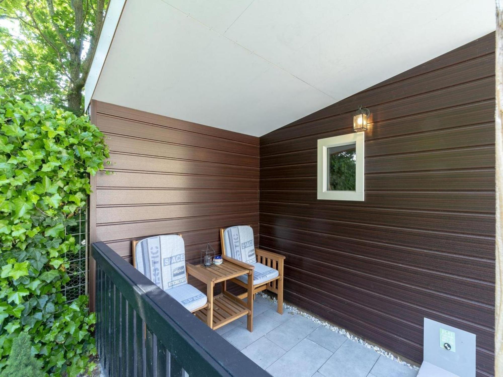 Stylish Bungalow With A Large Garden Sint Maartensvlotbrug エクステリア 写真
