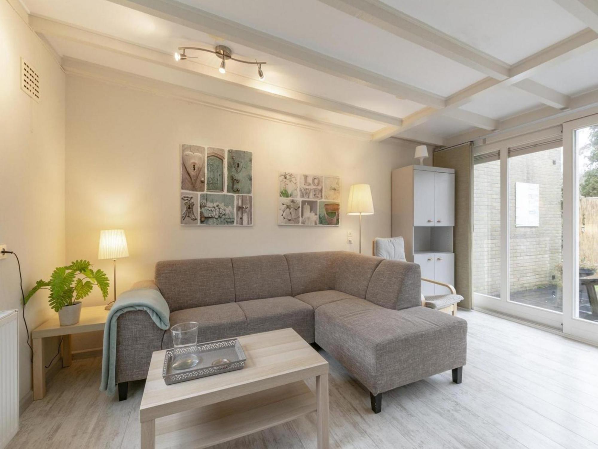 Stylish Bungalow With A Large Garden Sint Maartensvlotbrug エクステリア 写真