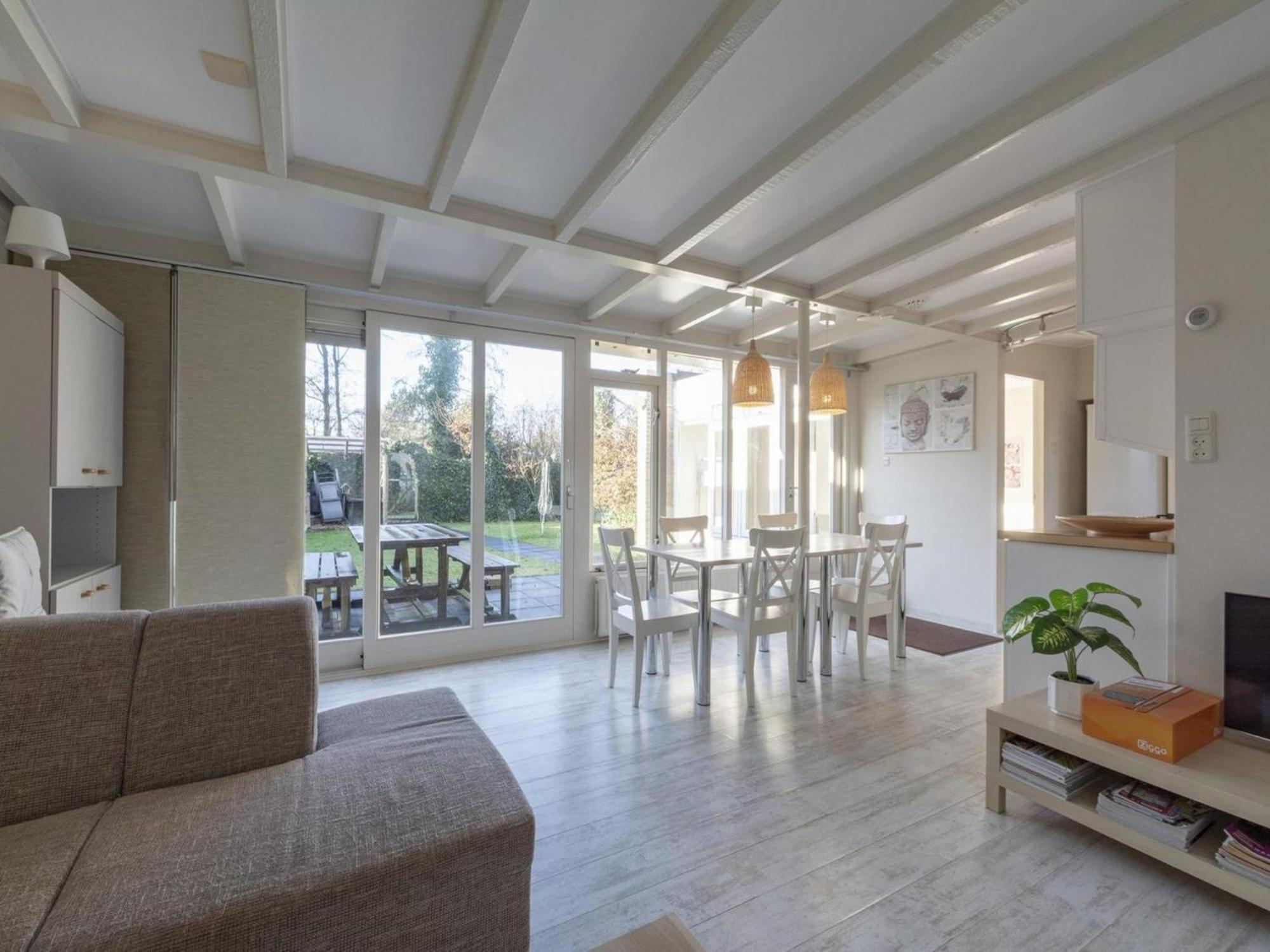Stylish Bungalow With A Large Garden Sint Maartensvlotbrug エクステリア 写真
